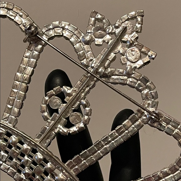 Vintage Aurora Borealis & Rhinestone Oversized Crown Brooch - Picture 8 of 11